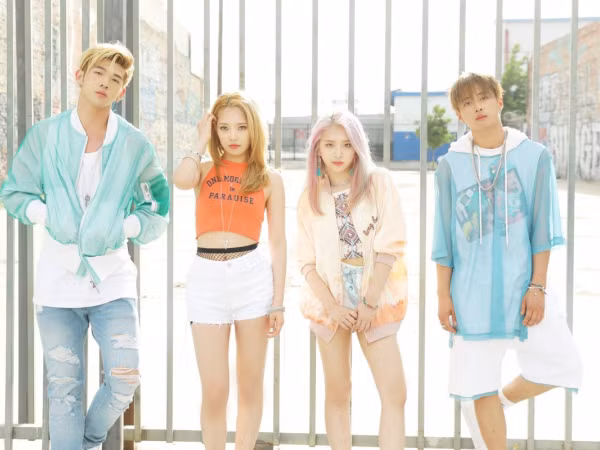 KARD thông báo trở lại vào tháng 7, fan hy vọng nhóm sớm có "bản hit để đời"
