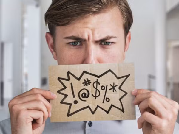 Thế hệ Z: Có thực sự chúng ta cần “văng tục” để… hạnh phúc?