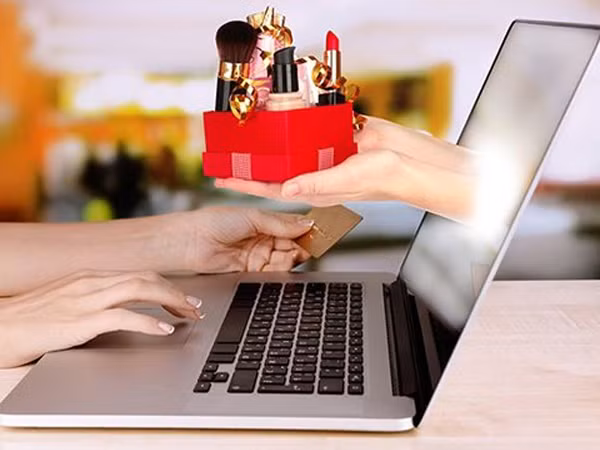 Sẽ xử lý nghiêm cá nhân, tổ chức dùng mạng xã hội kinh doanh mỹ phẩm giả