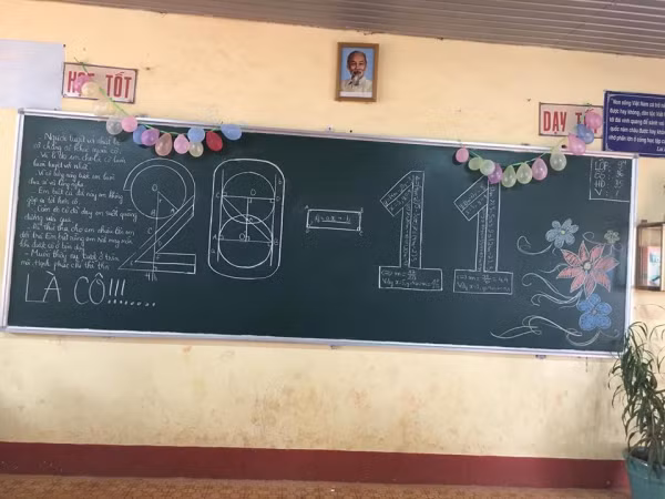 Hài hước team chăm học: "Quẩy" 20/11 vẫn không quên ôn bài