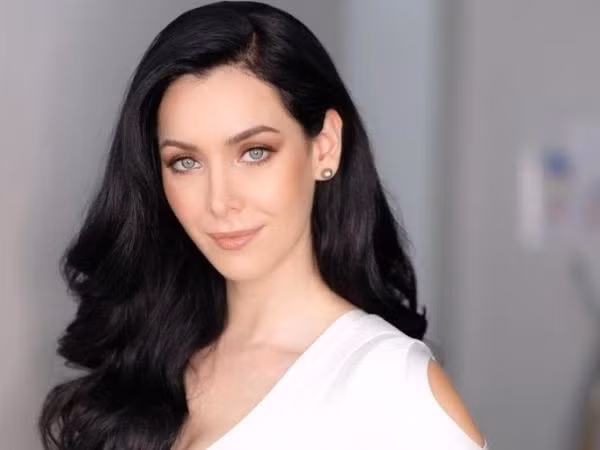 Sau "Miss World 2015", "Miss Charm" công bố giám khảo tiếp theo là "Miss Universe 2005"