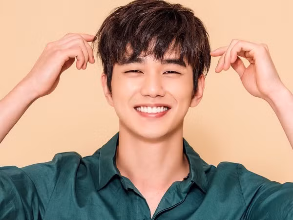 Yoo Seung Ho trả lời ra sao trước tin Kim So Hyun "cảm thấy rung động" trước anh chàng?