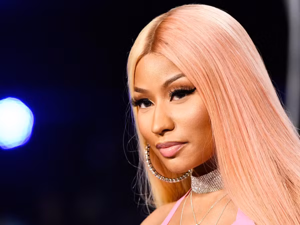 Nicki Minaj gây bất ngờ khi tắt chức năng bình luận, lên tiếng bảo vệ bạn trai