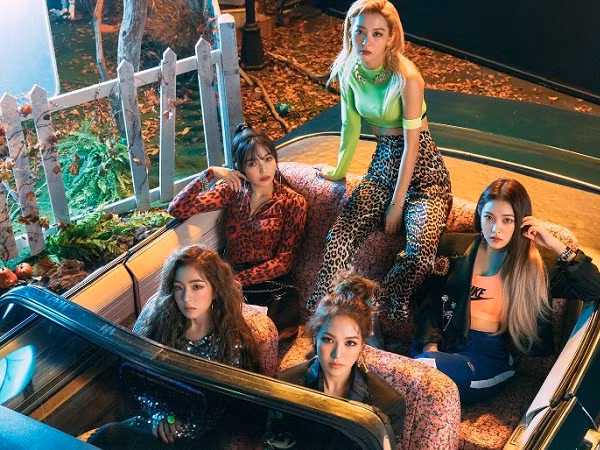 Red Velvet tung MV “RBB”, tiếp tục seri girlcrush "chất như nước cất"