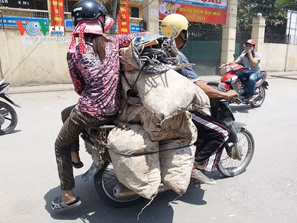 Hà Nội: Những chiếc xe "ma"... lượn lờ trên mọi ngóc ngách phố phường