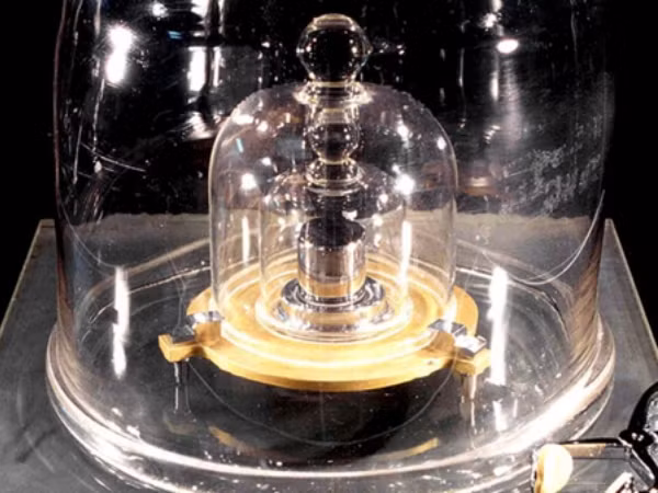 Ngày mai, khái niệm 1 kilogram sẽ biến mất vĩnh viễn!