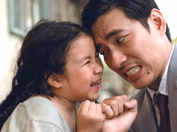 Gia đình “Nắng 3 " hé lộ “cú lừa” của mẹ con “bá đạo” Khả Như và Ngân Chi