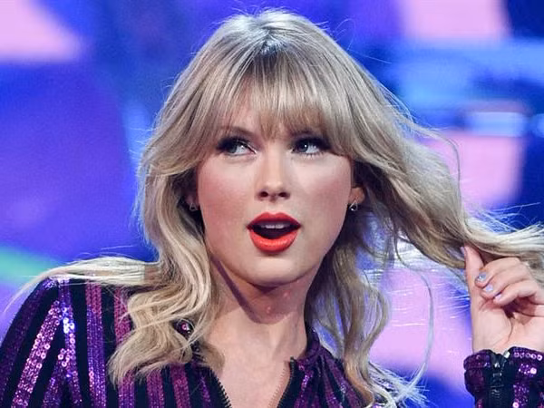 Đếm ngược ngày lên sóng của album “Lover”, đoán xem Swifties làm gì nào?