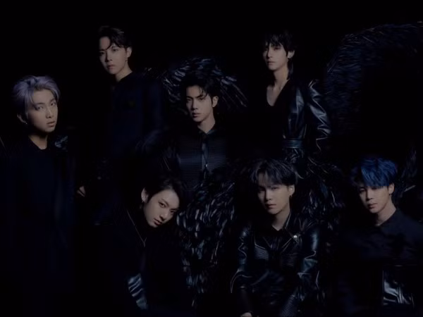 BTS hóa thành "Thiên nga đen" trong bộ ảnh thứ hai của album “MOTS: 7”