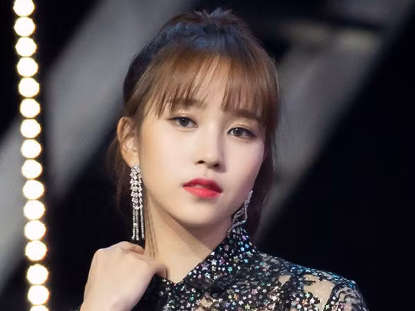 Mina (TWICE) bất ngờ trở về Hàn mà sao khán giả thấy lo lắng quá chừng