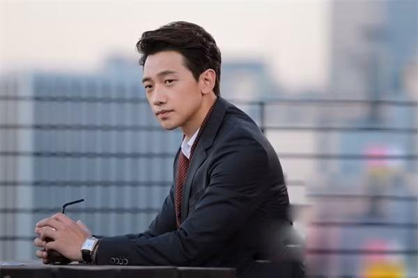 Mẹ bị tố chiếm đoạt gần 500 triệu đồng, Bi Rain hứa làm sáng tỏ vụ việc