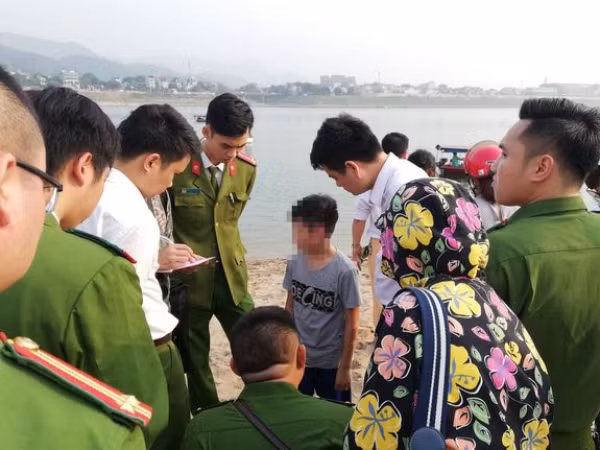 Hoà Bình: 8 học sinh chết đuối trên sông Đà
