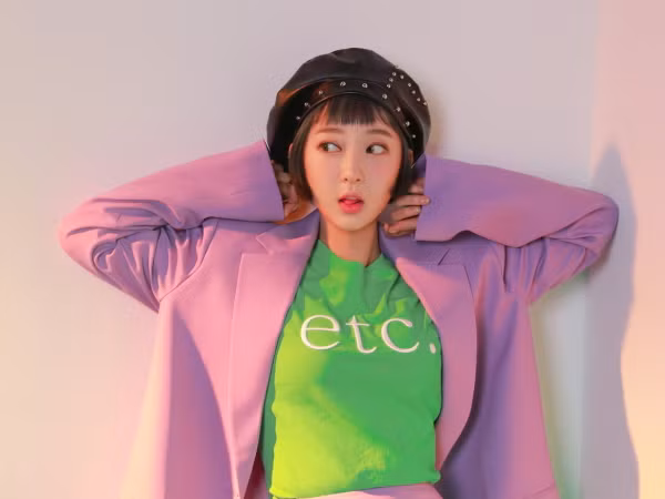 "Thánh nhọ K-Pop" là đây: Cứ thích chàng trai nào là sau đó người ta có bạn gái 