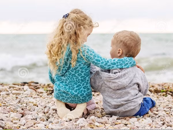 Câu chuyện về em trai và chị gái khiến chúng ta rơi nước mắt