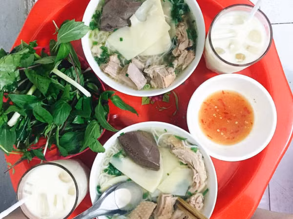Trưa nay "măm" gì: Thèm bún ngan đến ngay phố Hàng Thiếc