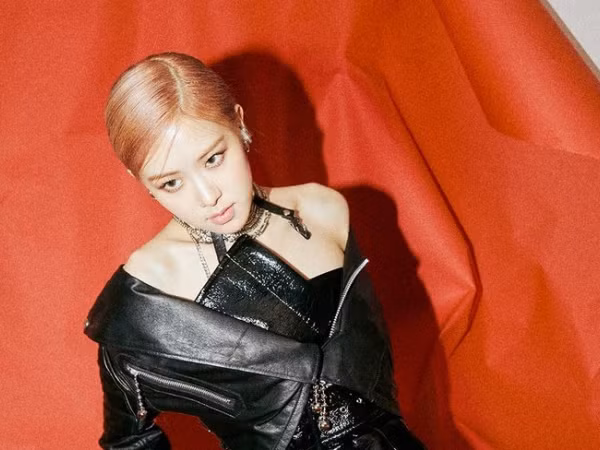 Ai có thể tin được Rosé nay đã là "trùm cuối" của BLACKPINK!