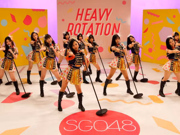 SGO48 chính thức tung MV "Heavy Rotation" đầu tay khiến fan bấn loạn đòi cover