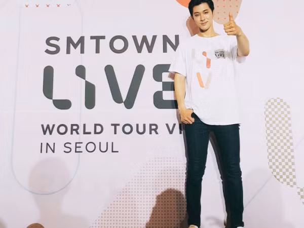 Chiếc quần bất ngờ "phản chủ", Yunho (TVXQ) khiến mọi người khâm phục khi làm điều này trên sân khấu