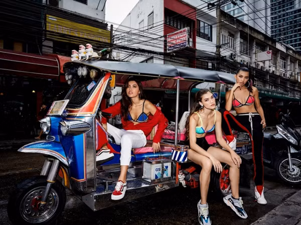 Beauty và Pim Next Top được Minh Tú “chọn mặt gửi vàng” cho các thiết kế bikini của cô