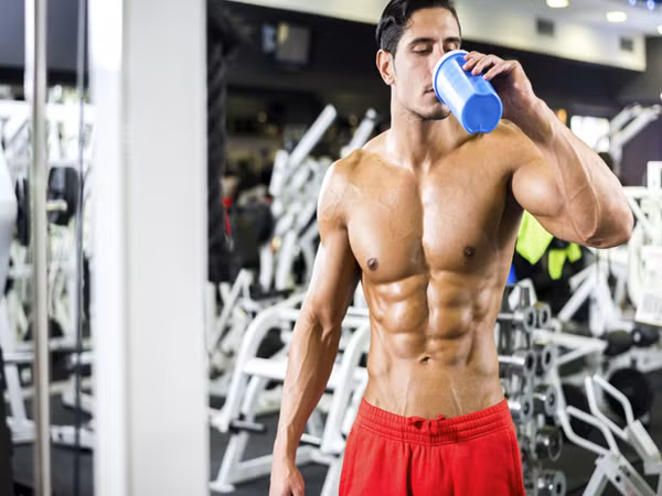 Muốn có bụng sáu múi, đừng quên ''thức ăn cho cơ bắp'' là Whey protein