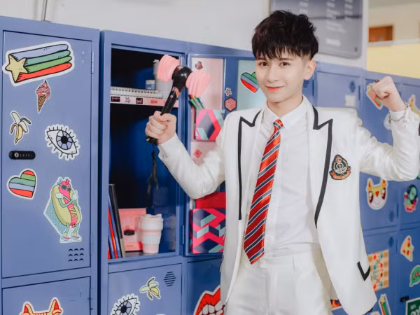 Đỗ Hoàng Dương tung MV học đường đậm chất phép thuật giữa "cơn sốt ballad"