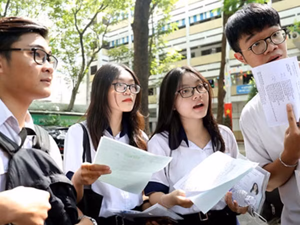 Điểm chuẩn ĐH sẽ tăng tới 3 điểm ở ngành "nóng"