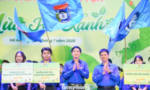 Hơn 1.200 sinh viên ĐHQG Hà Nội mang mùa hè xanh đến với vùng sâu, vùng xa