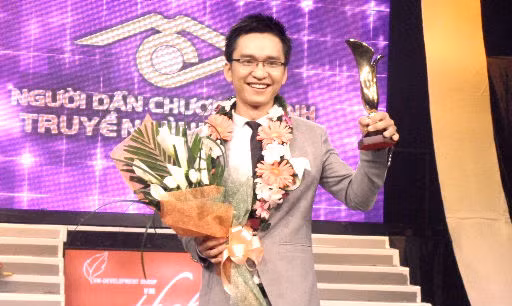Hạnh Phúc và Giải nhất cuộc thi người dẫn chương trình truyền hình năm 2011