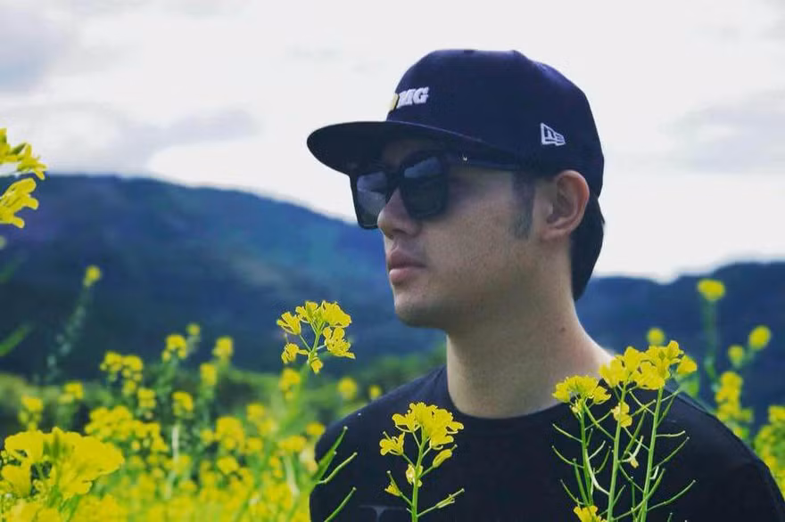 Phát sốt với cơ trưởng 9X điển trai lái chuyên cơ đón U23 VN về nước