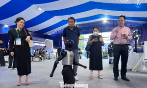 Tận thấy robot múa võ, khiêu vũ... như người thật ở TPHCM 