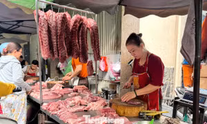 Người dân ngại ăn thịt heo 