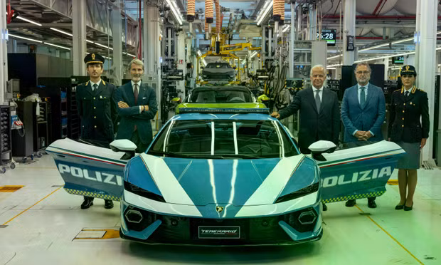 Lamborghini Temerario - Siêu xe mạnh mẽ nhất của cảnh sát Italy