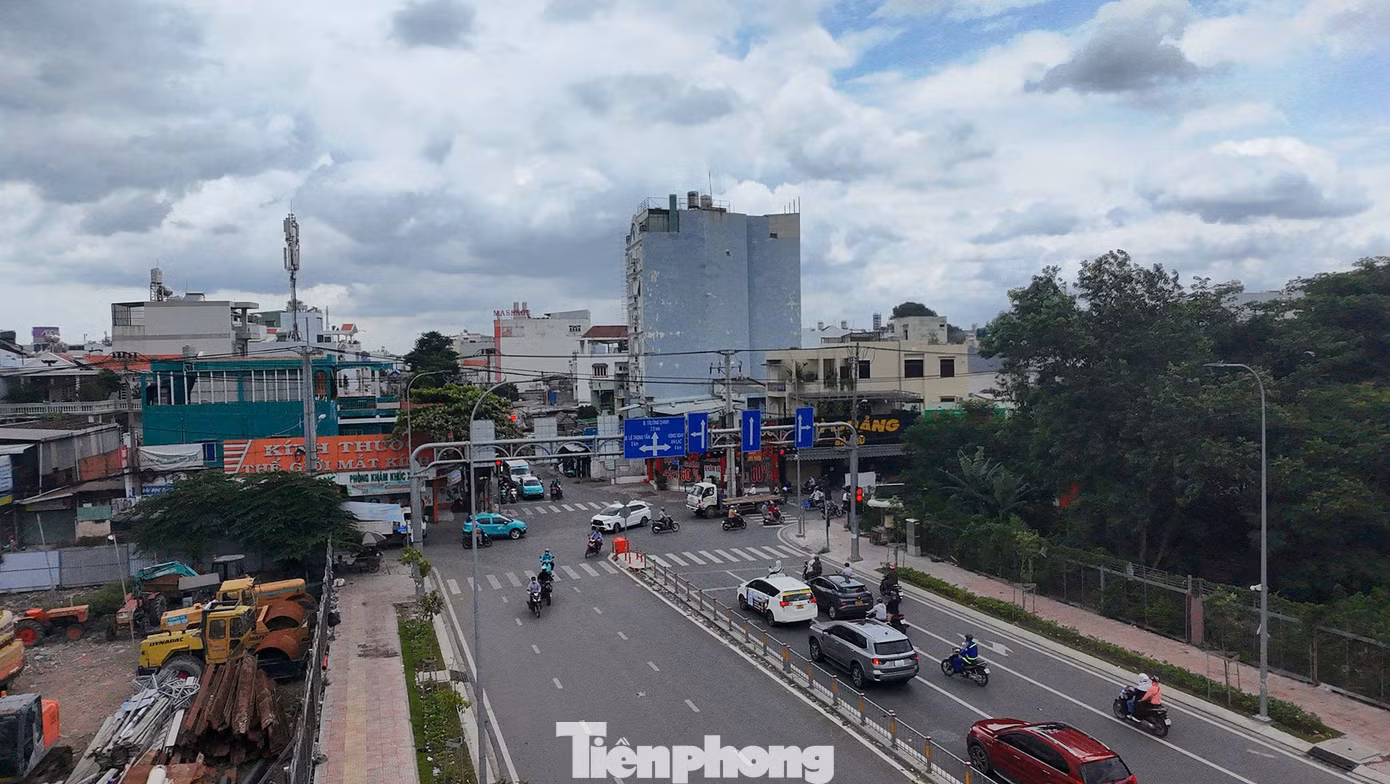 tp-cua-ngo-0.jpg