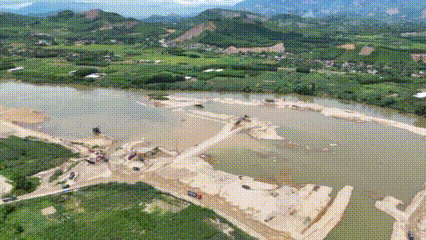 Quảng Ngãi đề nghị Báo Tiền Phong cung cấp thông tin xe chở cát trên sông Trà Khúc