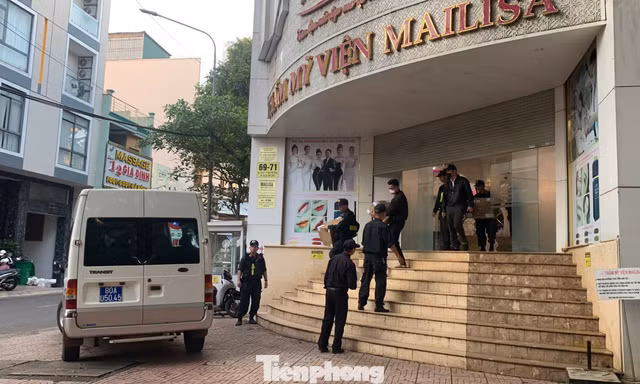 Khám xét cả ngày, công an thu giữ nhiều tài liệu tại Mailisa Hà Nội, Đắk Lắk