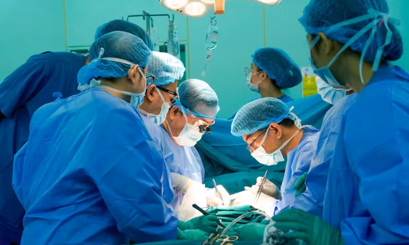 Nút thắt trong ghép tạng ở trẻ em