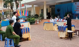 Phòng chống bạo lực học đường qua phiên tòa giả định
