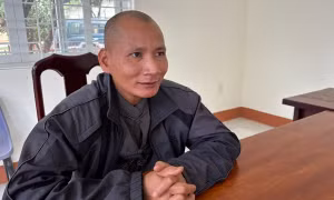 Ăn nhậu xong, gã đàn ông hiếp dâm con gái chủ nhà bị khuyết tật