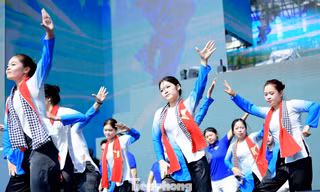 Giới trẻ Thủ đô bùng nổ 'Bước nhảy Tôi yêu Tổ quốc tôi - Tự hào Thanh niên Việt Nam'