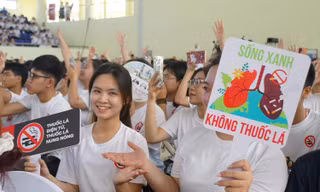 Vạch trần sự hấp dẫn giả tạo của thuốc lá thế hệ mới