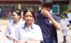 Tối 19/6, phụ huynh Hà Nội xem điểm thi lớp 10 như thế nào?