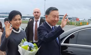Tổng Bí thư, Chủ tịch nước và Phu nhân bắt đầu thăm chính thức EU và Bỉ