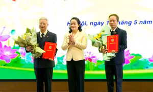 Bổ nhiệm Chánh án Tòa án nhân dân 2 tỉnh Hưng Yên, Thái Nguyên