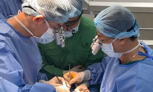 Tái tạo lại 'của quý' sau khi bị điện cao thế thiêu rụi 