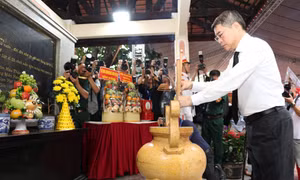 Thủ tướng dự Lễ triển khai tìm kiếm, quy tập hài cốt liệt sĩ tại Công viên Lê Thị Riêng