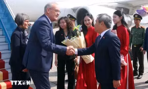 Tổng thống Thụy Sĩ và Phu nhân đến Hà Nội, bắt đầu thăm chính thức Việt Nam