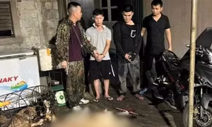 Cẩu tặc dùng súng tự chế trộm 9 con chó trong một đêm