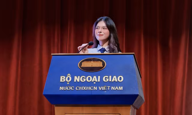 Chủ động tìm cơ hội, nữ sinh Học viện Ngoại giao hướng tới chặng đường mới tại Pháp 