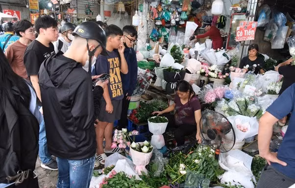 Giá hoa tăng nhưng sức mua không giảm