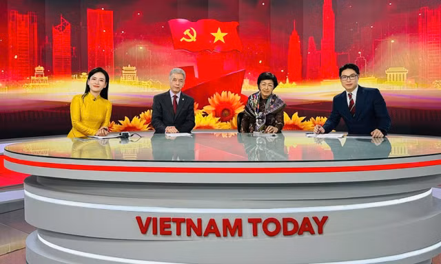 Hai MC trẻ lần đầu dẫn trực tiếp lễ khai mạc Đại hội Đảng XIV bằng tiếng Anh trên Vietnam Today là ai?